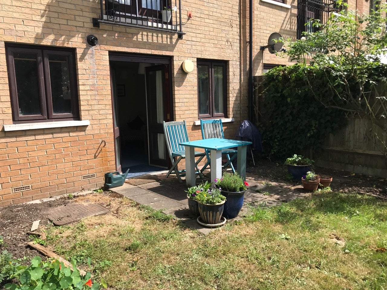 Flat Danebury Avenue in Greater London