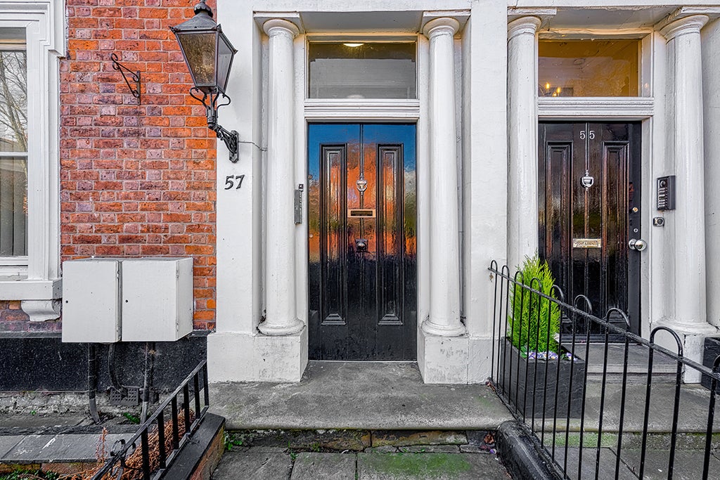 Flat Hoole Road in Chester
