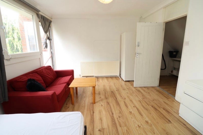 Room Bingfield Street in Greater London