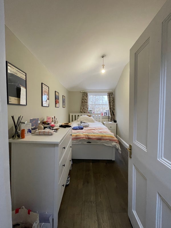 Room Albert Square in Greater London