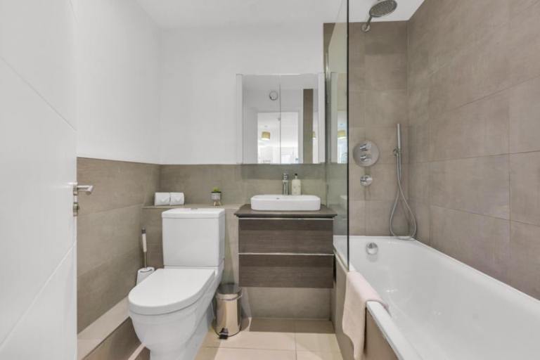 Flat Baynes Street in Greater London