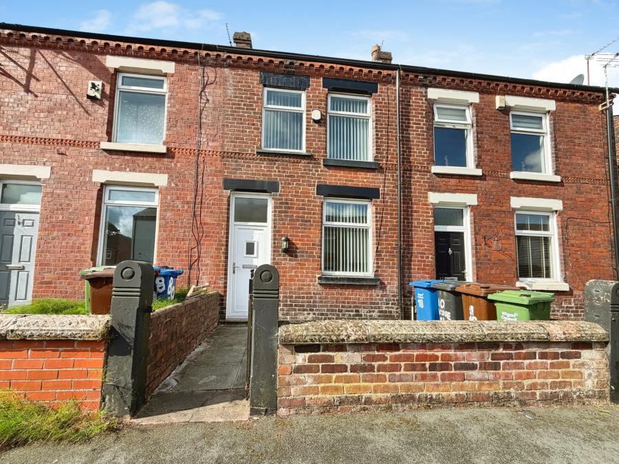 House Great Acre in Hindley