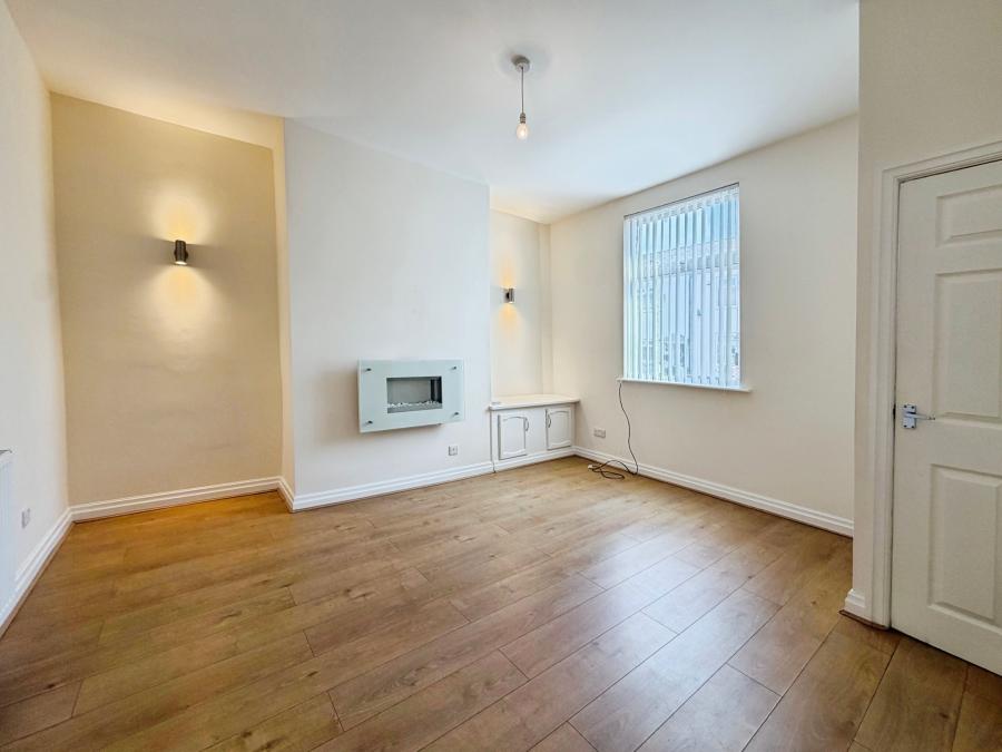 House Great Acre in Hindley