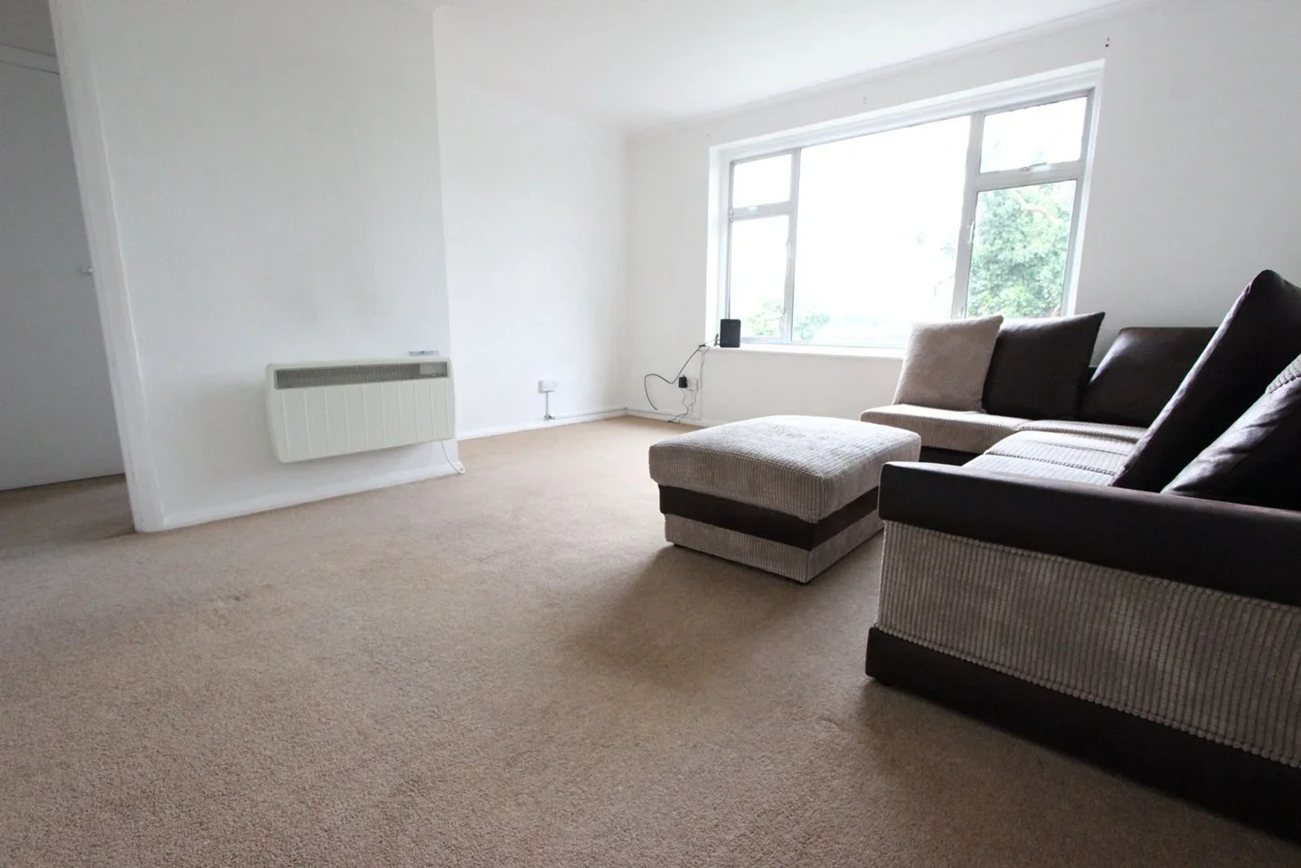 Flat Bramley Close in Greater London
