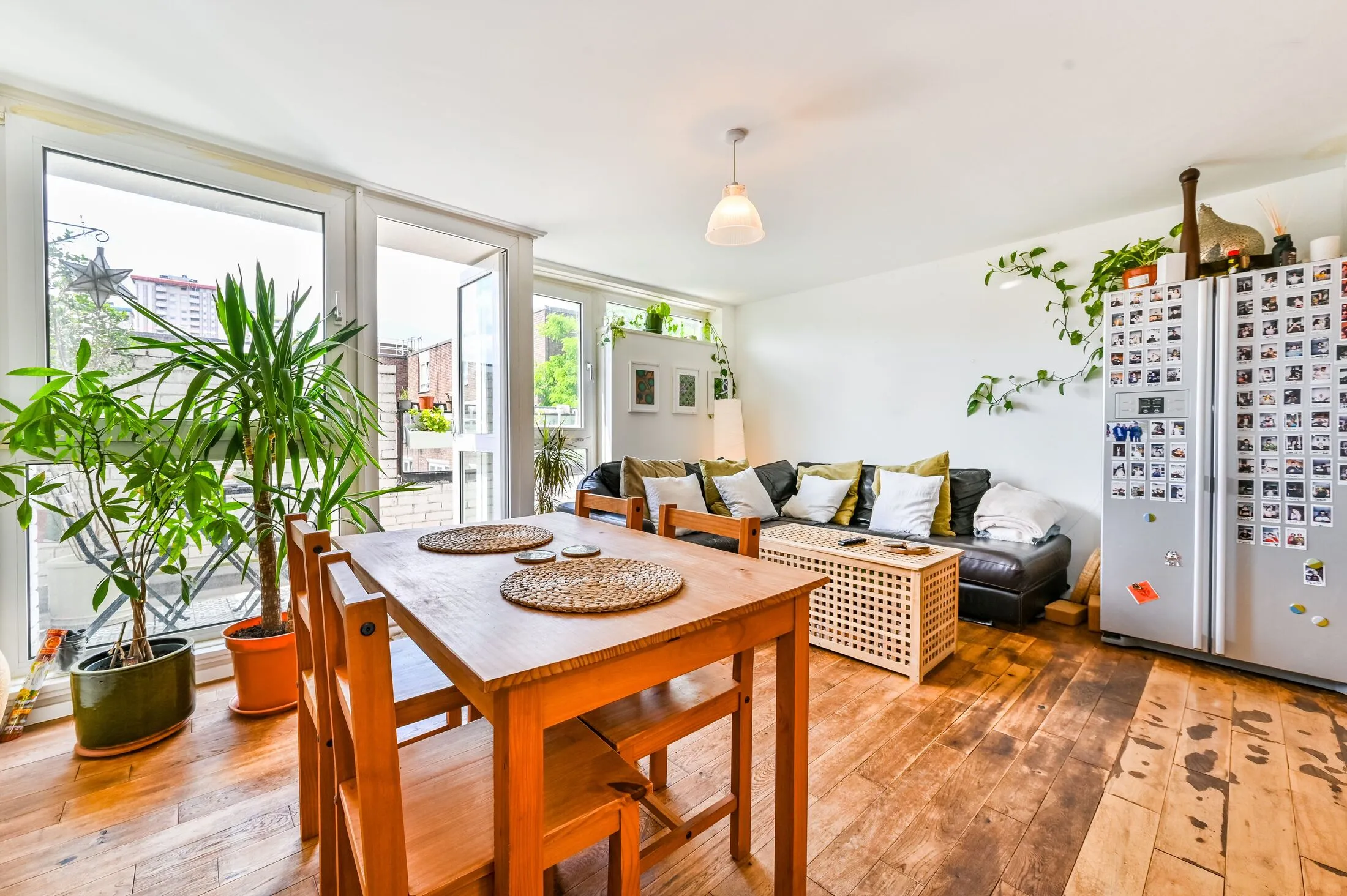 Flat Cranleigh Street in Greater London