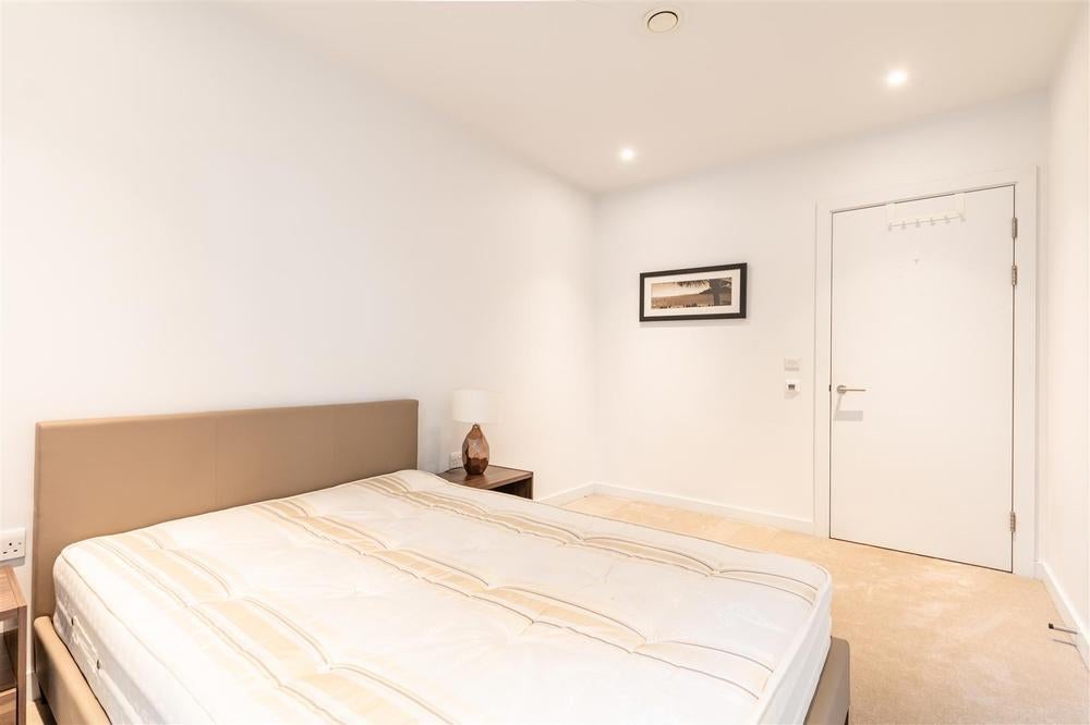 Flat Carlton Vale in City of Westminster