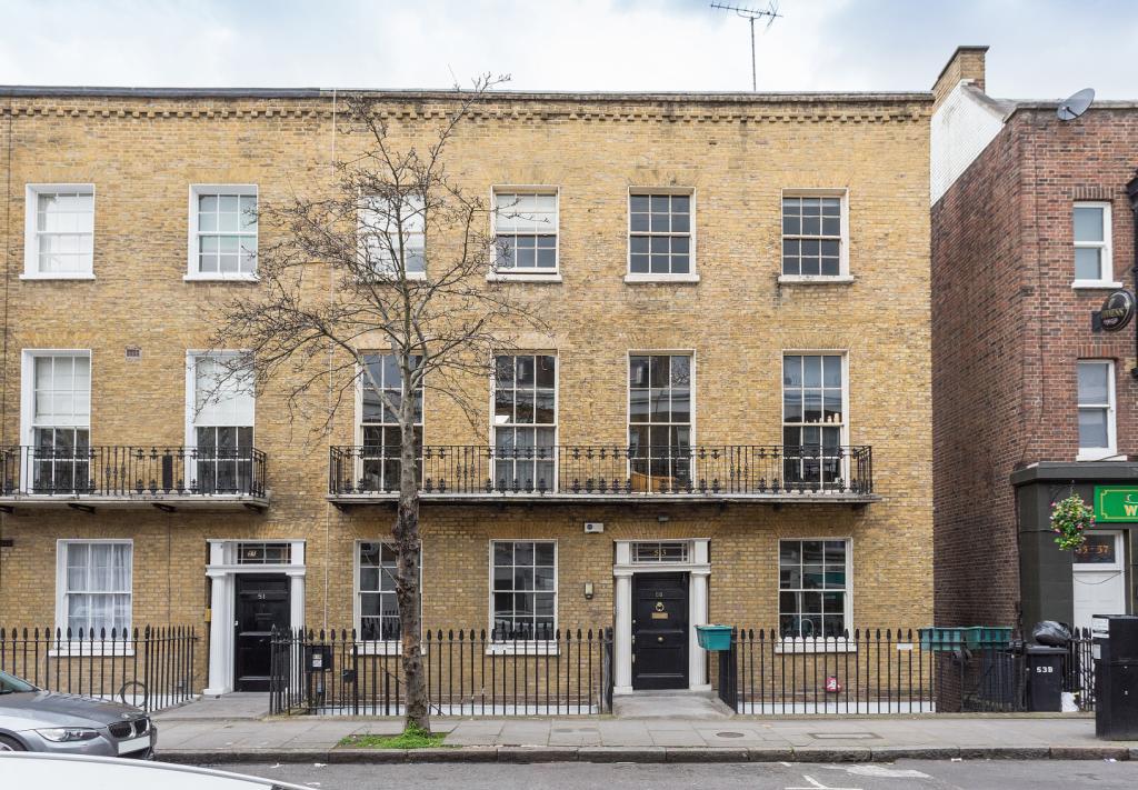 Flat Northdown Street in Greater London