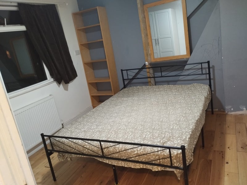 Room Grenaby Avenue in Greater London