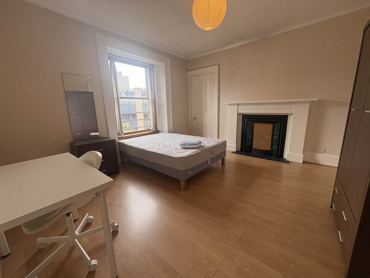 Room Bank Street in Dundee