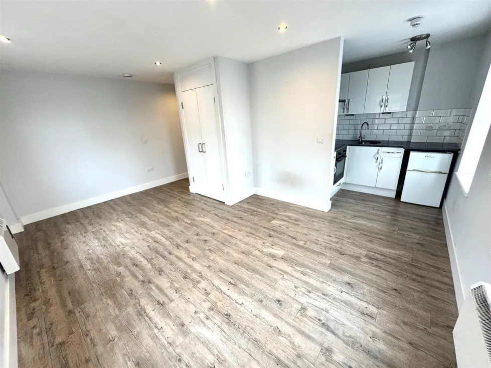 Flat East Street in Adur