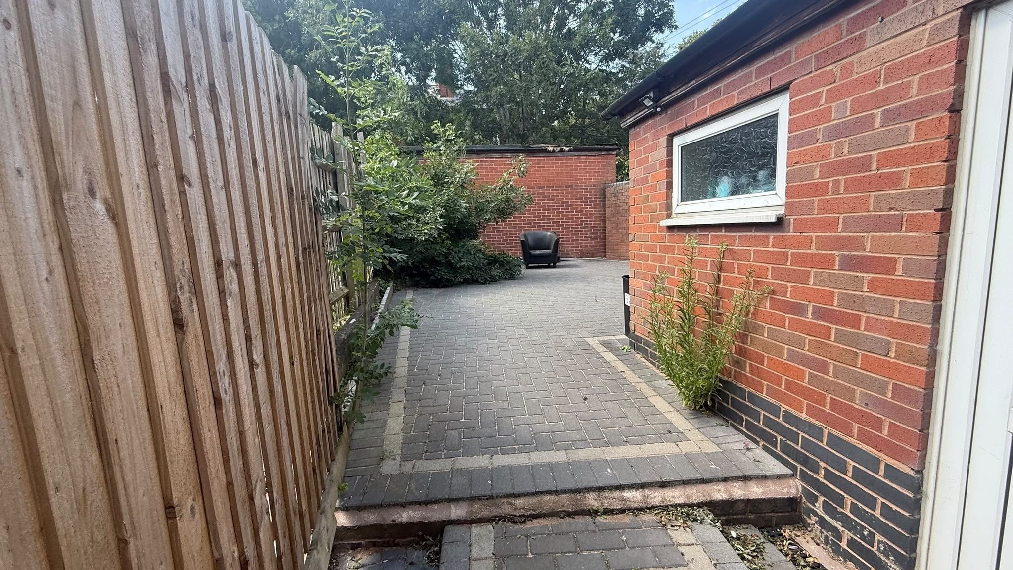 Flat Cemetery Road in Sandwell