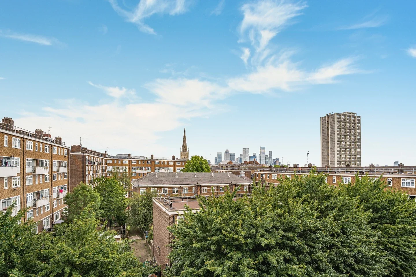 Flat Sutton Street in Greater London