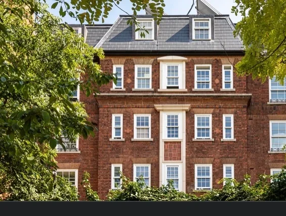Flat Lisgar Terrace in Greater London