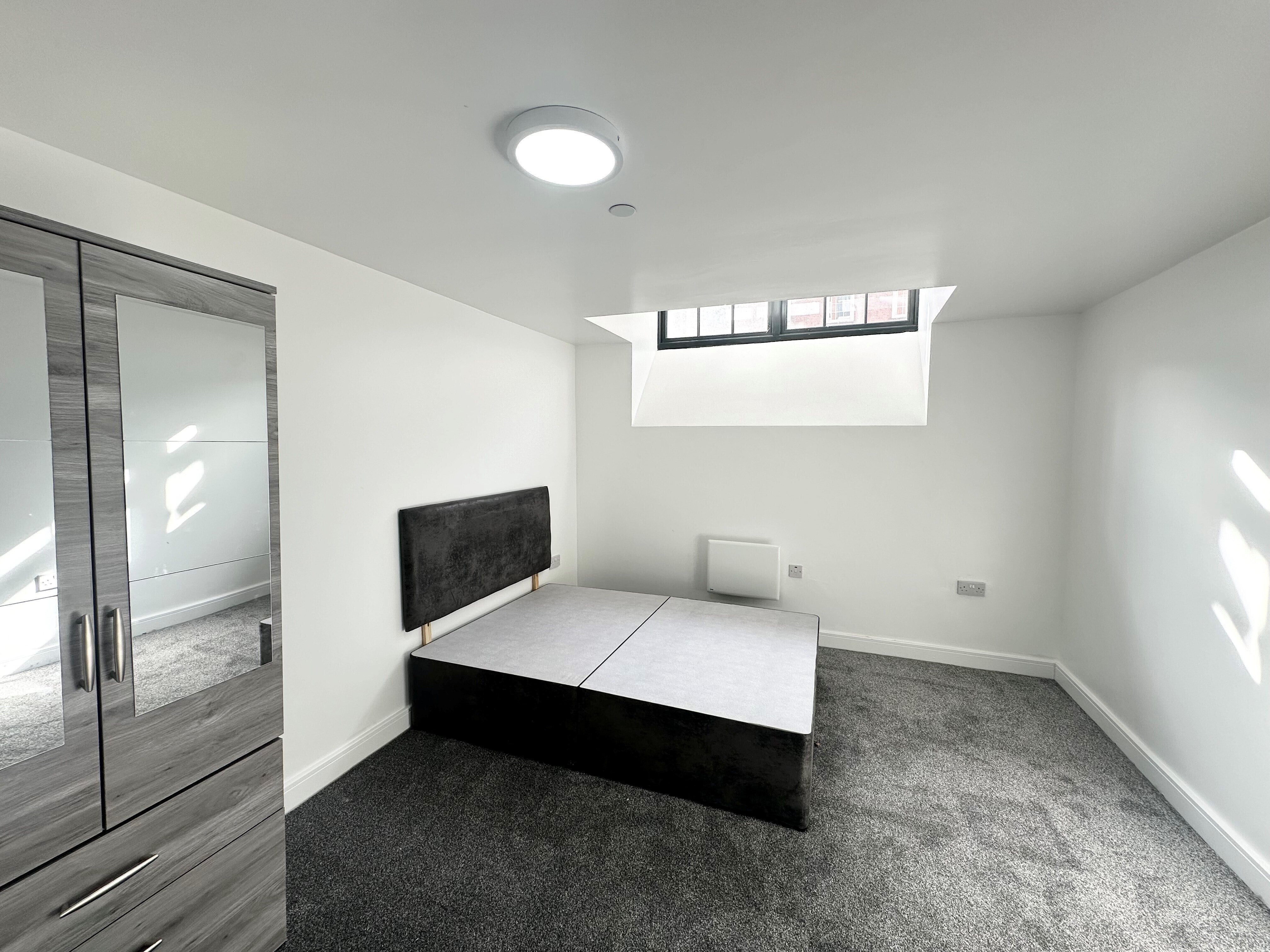 Flat Isabella Street in Nottingham