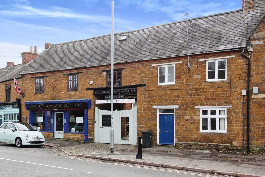 House Market Hill in Rothwell