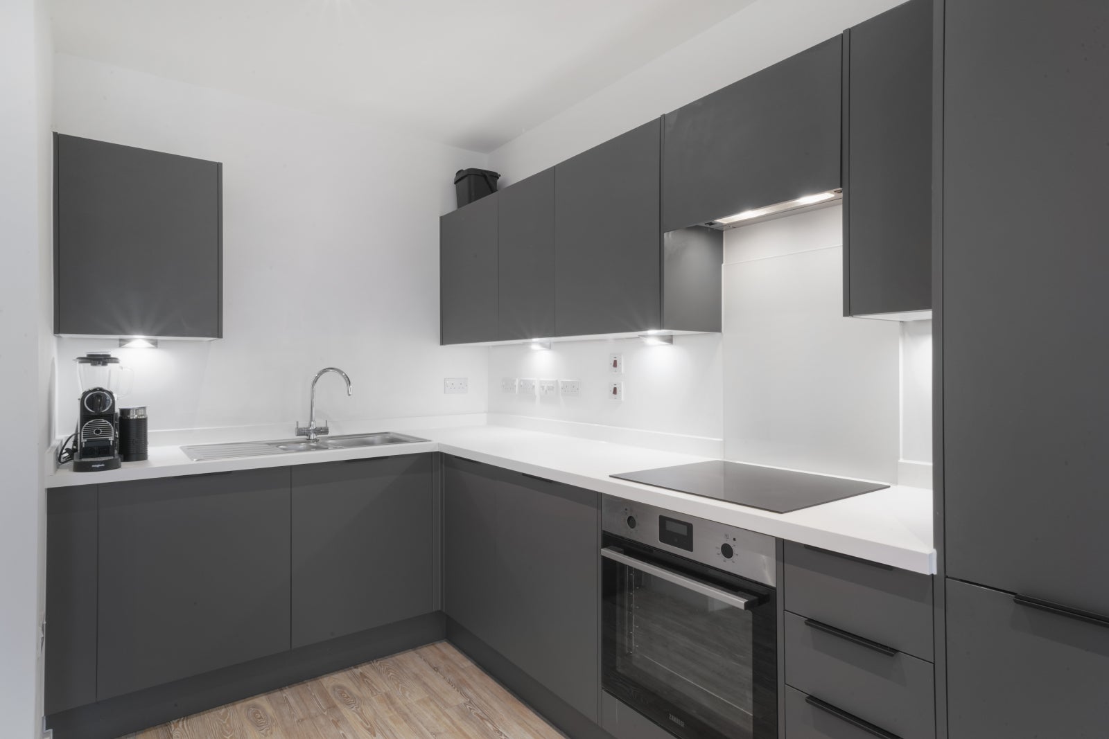 Flat Masons Avenue in Greater London