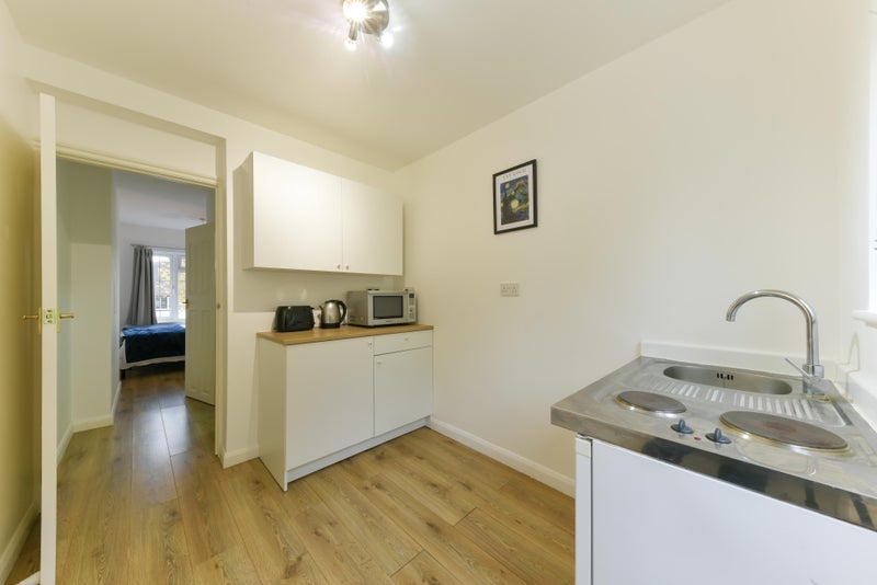 Flat Downsway in Greater London