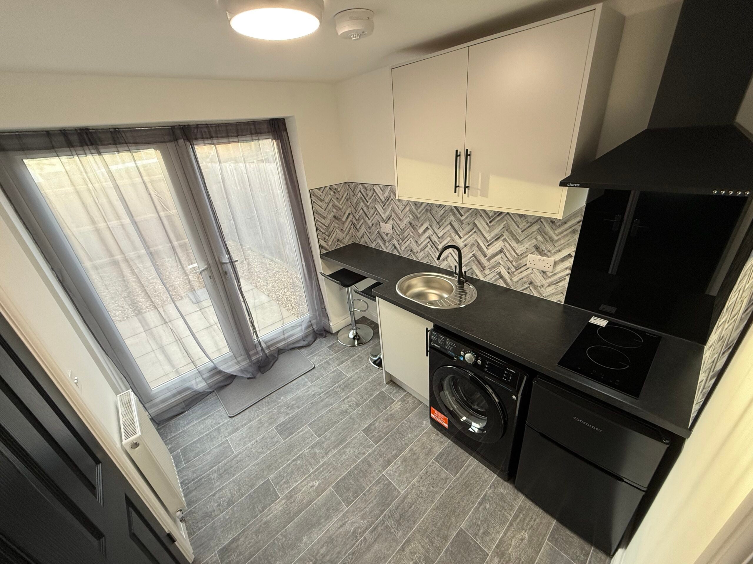 Flat Lyvelly Gardens in Peterborough