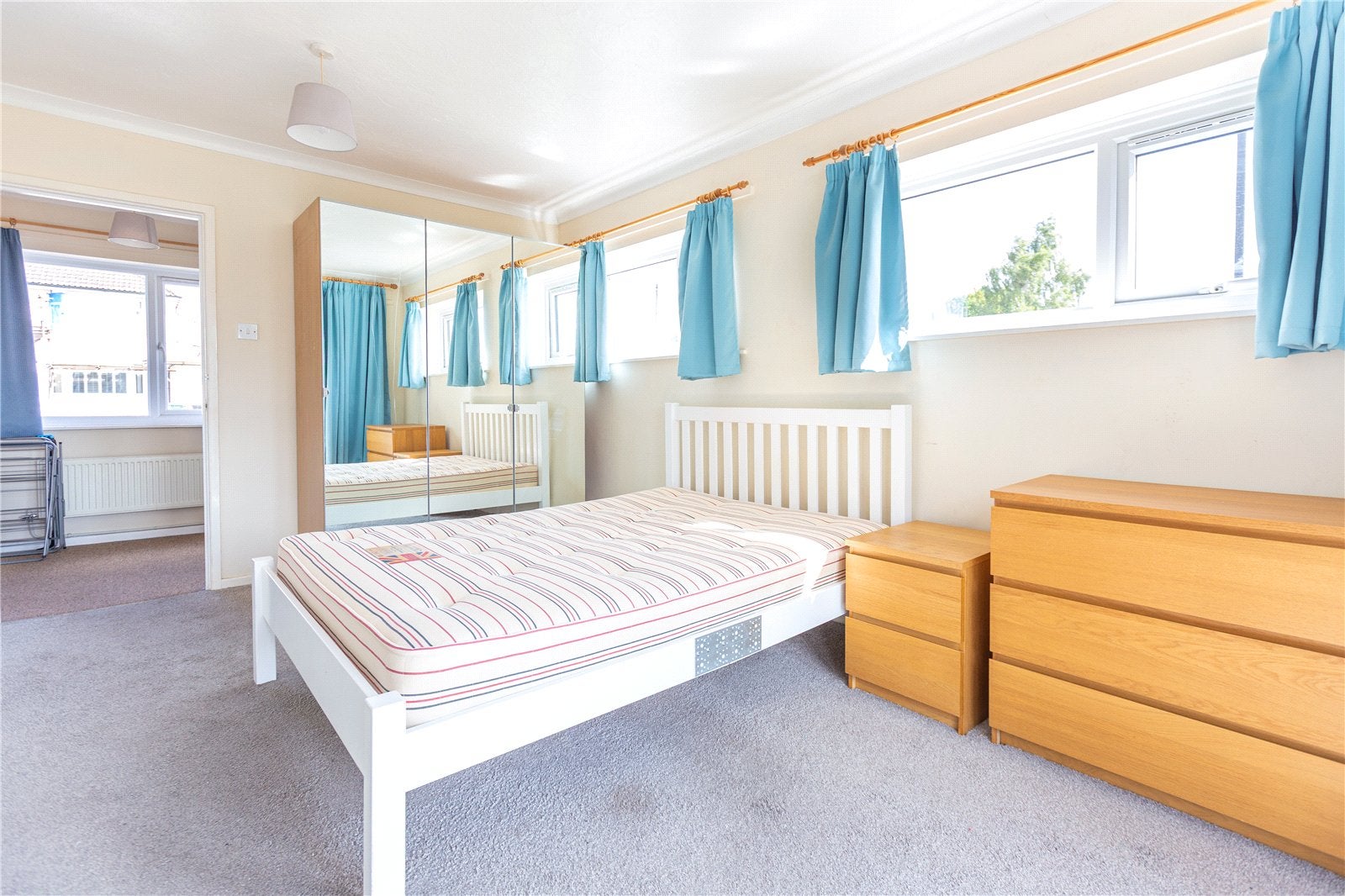 House Hunters Way in Bristol