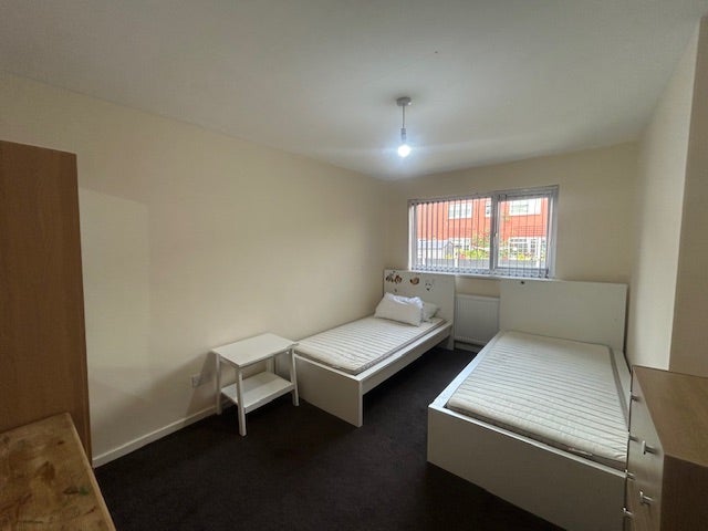 Flat Howden Place in Leeds