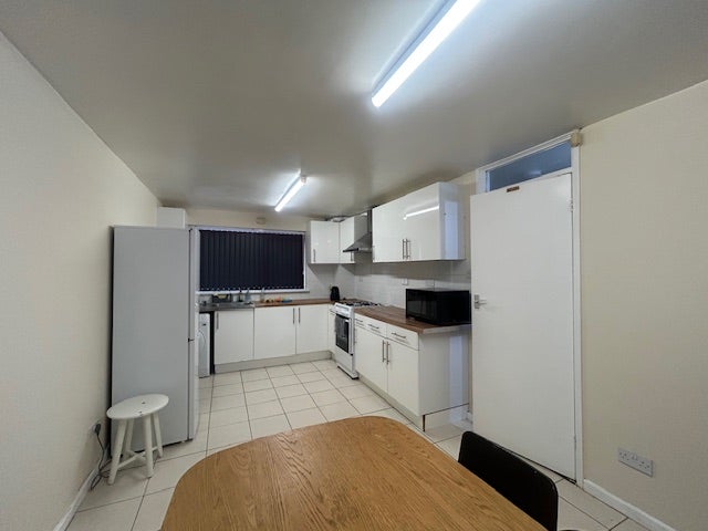 Flat Howden Place in Leeds