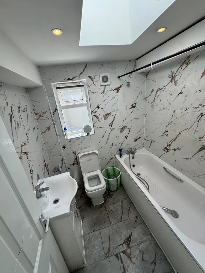 Room Brayards Road in Greater London