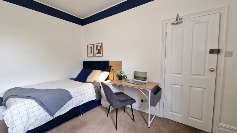 Room Murray Road in Rugby