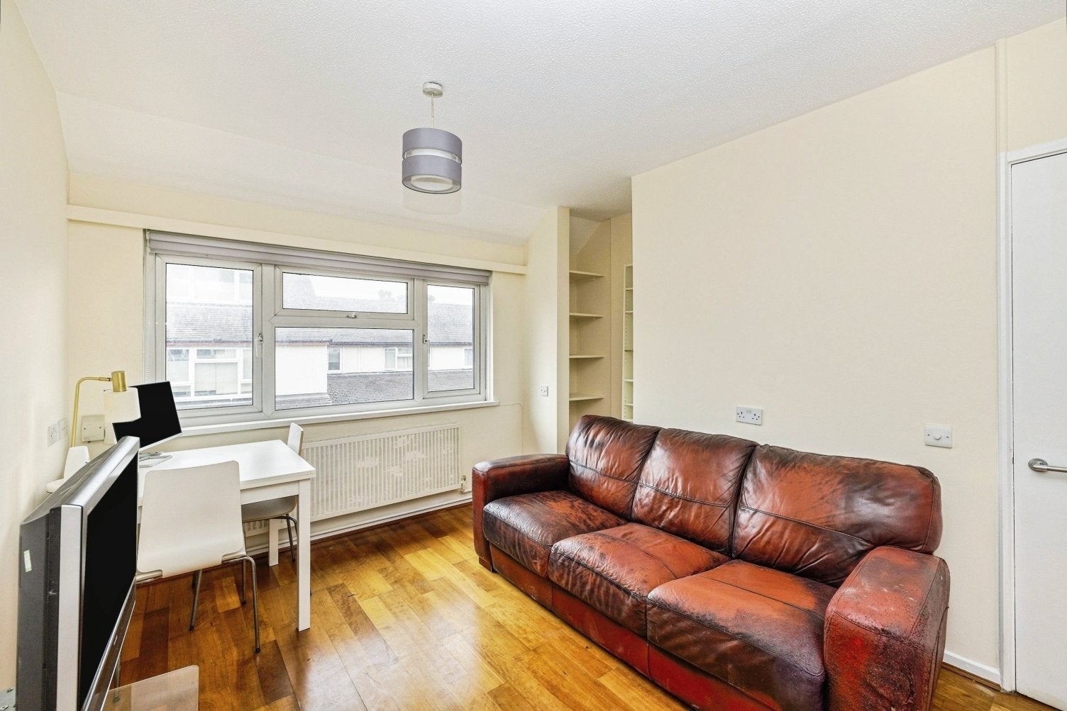 Flat Southwark Park Road in Greater London