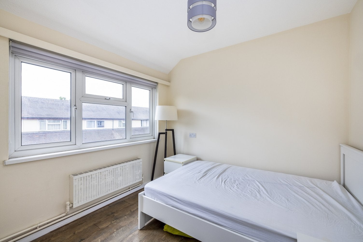 Flat Southwark Park Road in Greater London