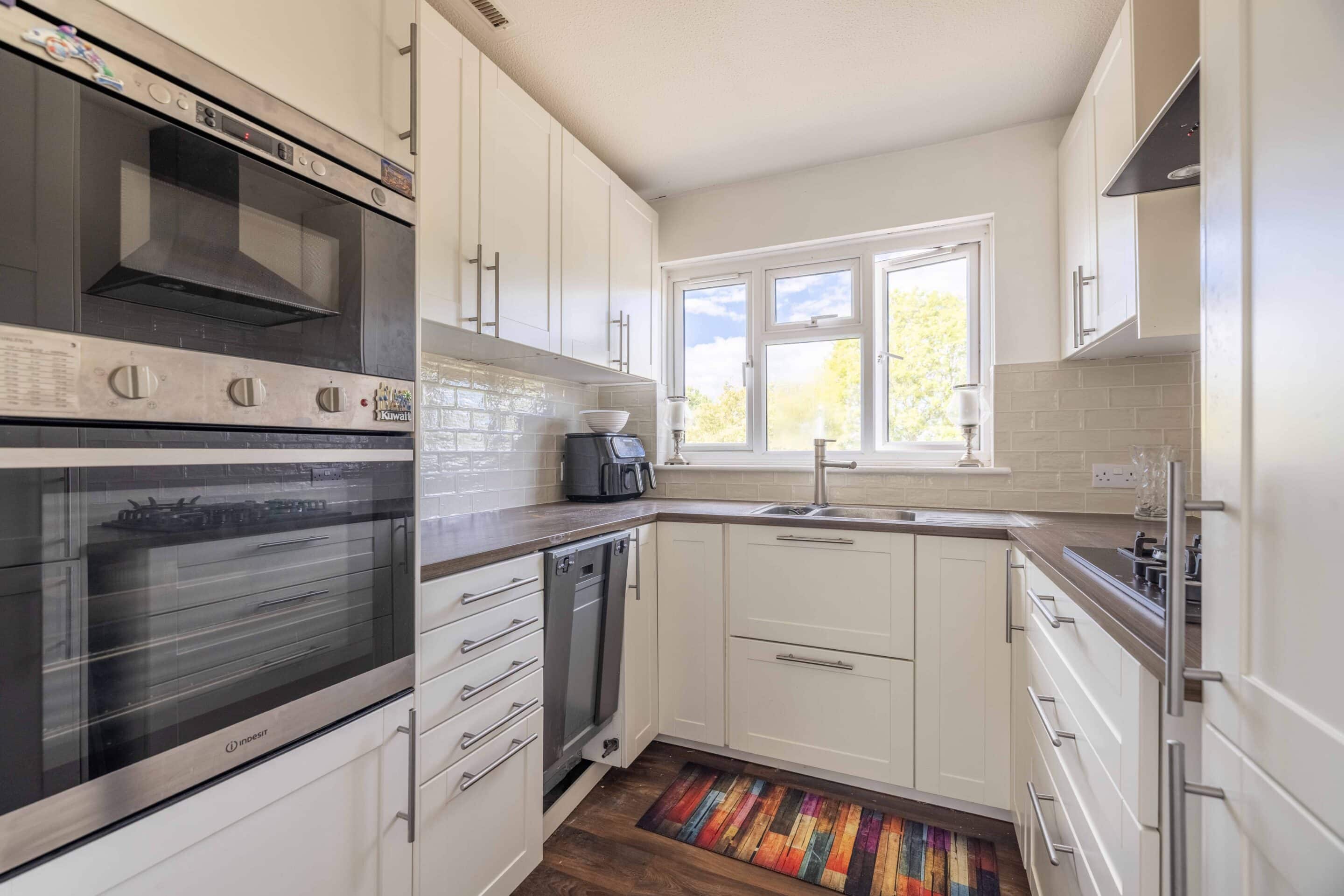 Flat Foster Avenue in Windsor