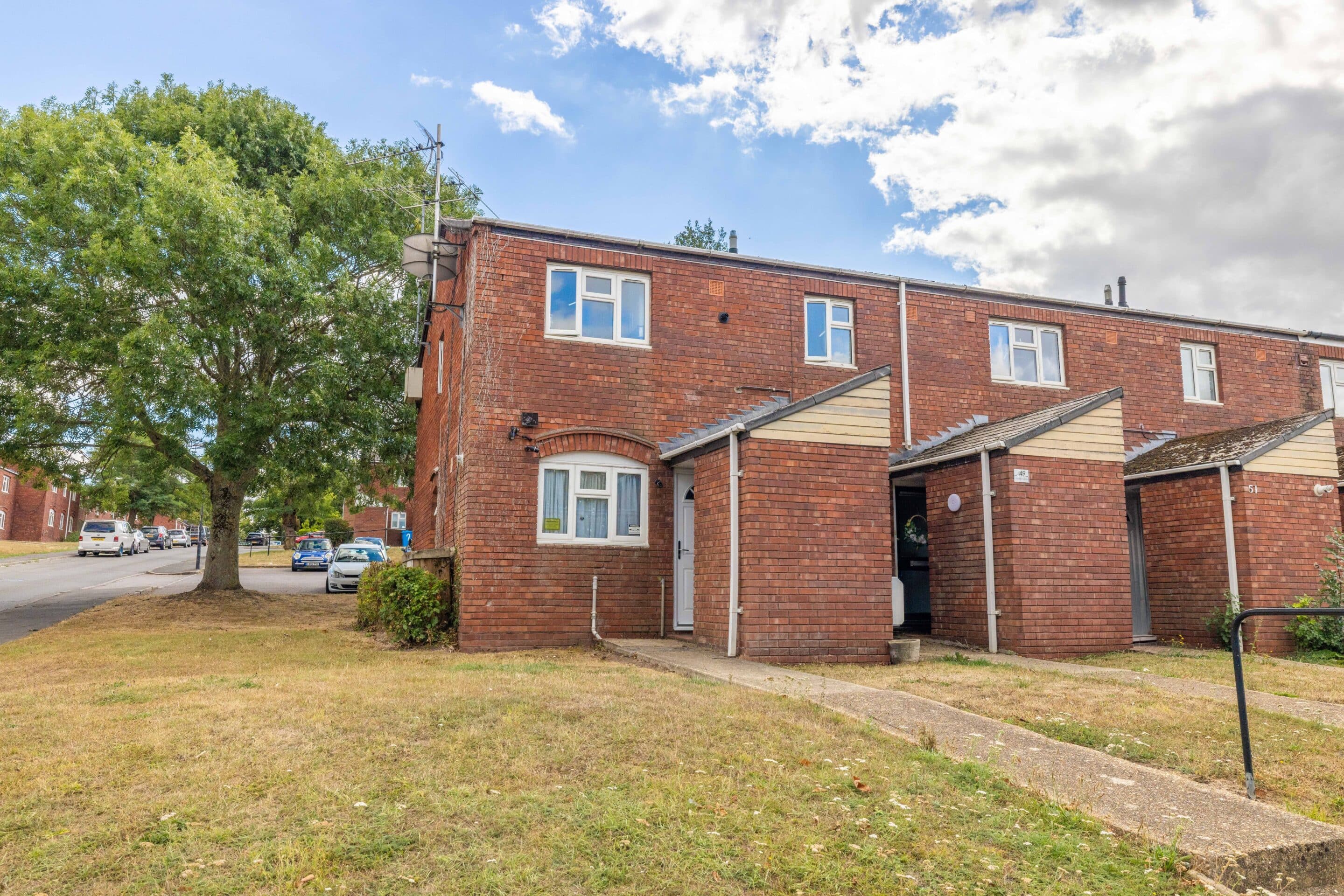 Flat Foster Avenue in Windsor