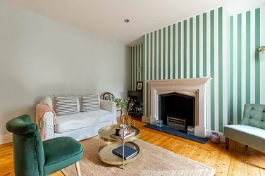 Flat Ongar Road in Greater London