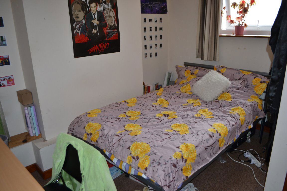 Room Rookery Road in Birmingham