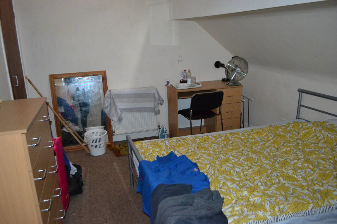 Room Rookery Road in Birmingham