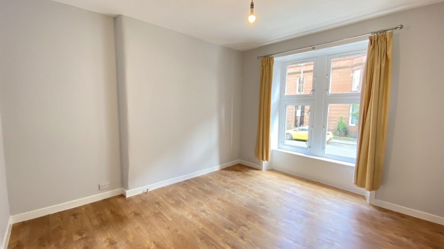 Flat Willowbank Street in Glasgow