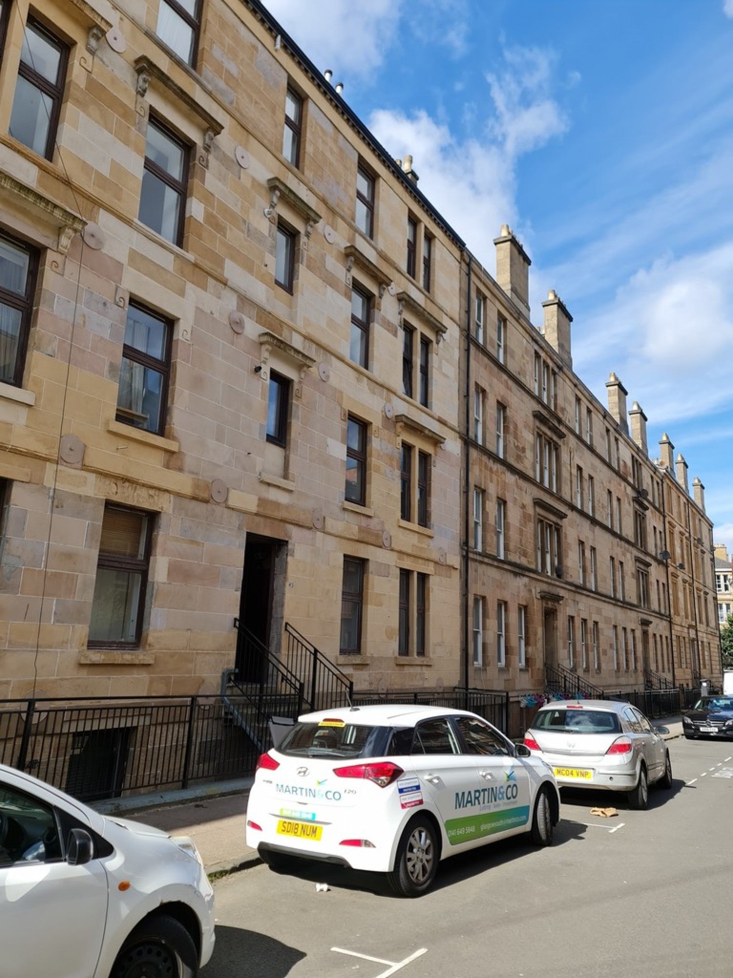 Flat Willowbank Street in Glasgow