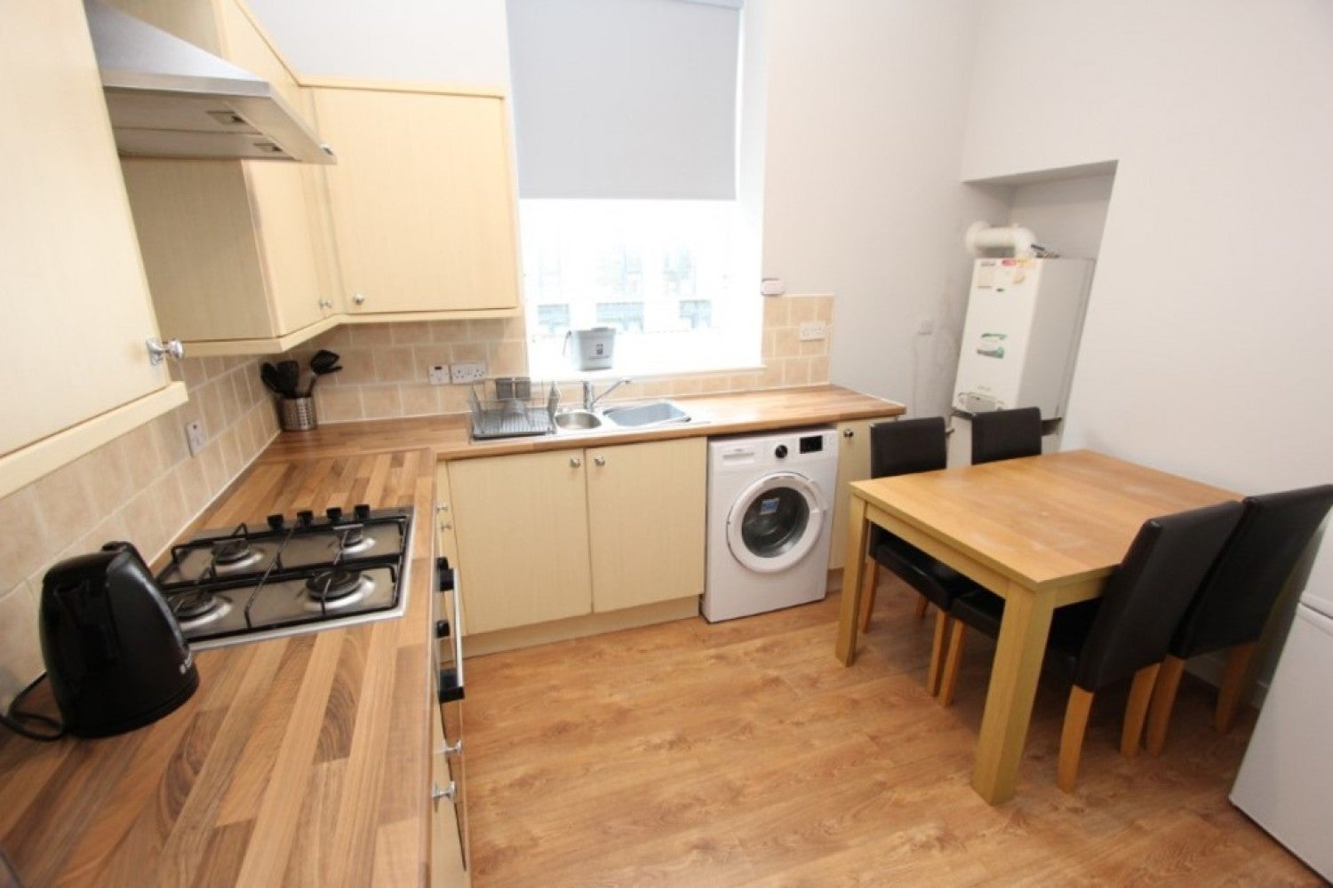 Flat Willowbank Street in Glasgow