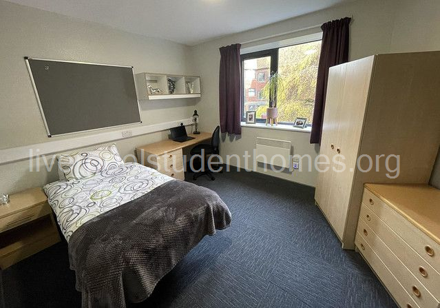 Room Shaw Street in Liverpool
