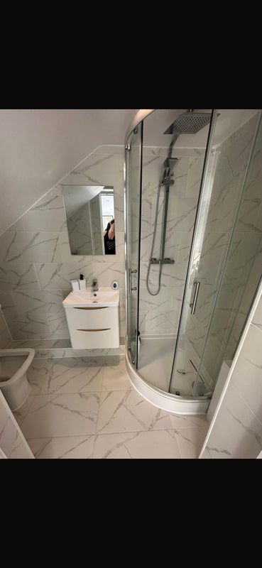 Room Hibbert Drive in Uttlesford