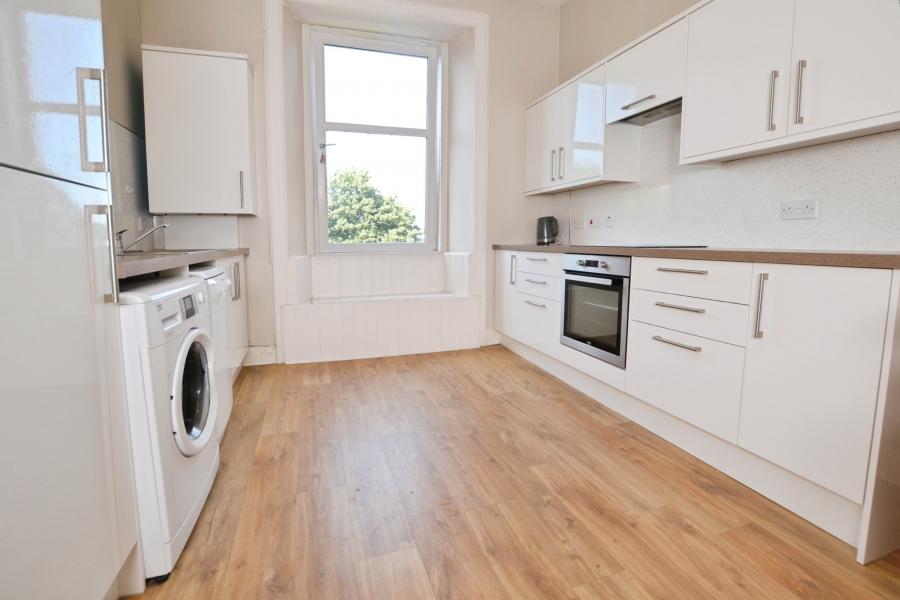 Flat Raeburn Place in City of Edinburgh