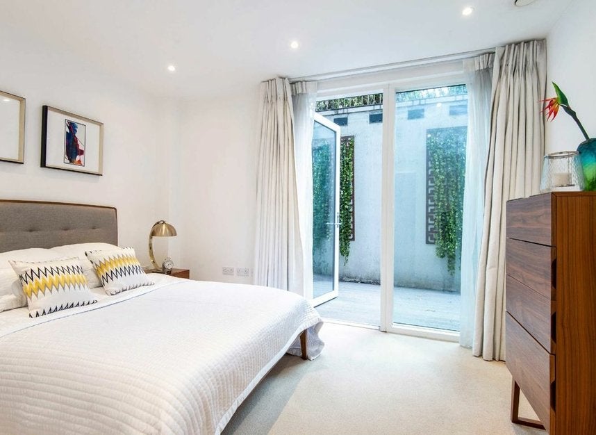 Flat Rochester Place in Greater London