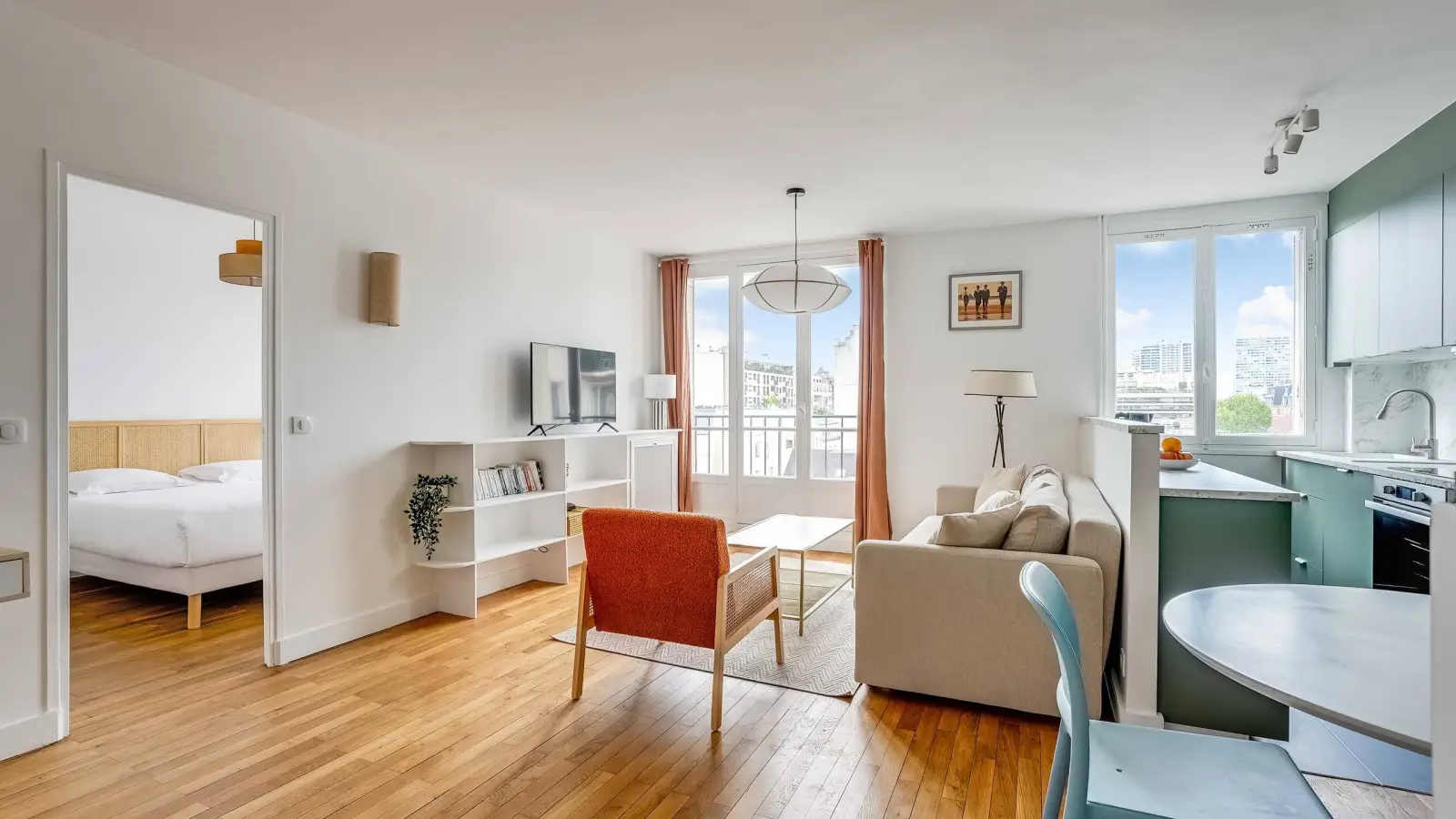 Flat Place Étienne Pernet in Paris