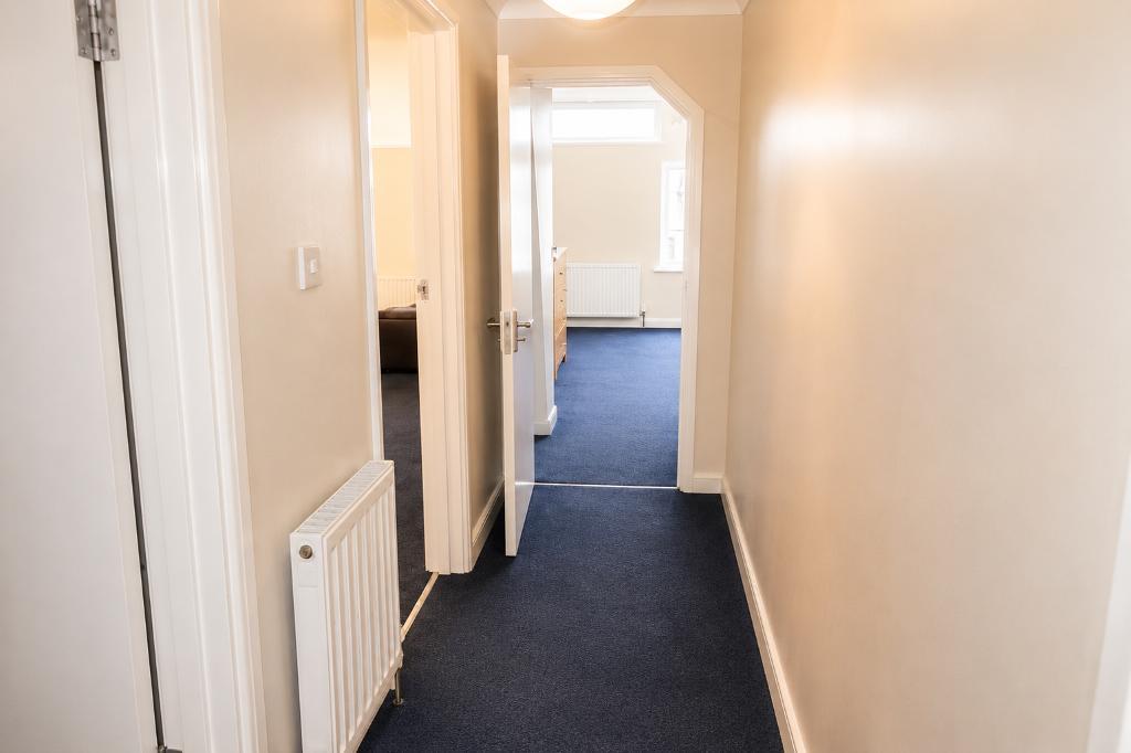 Flat High Street in Greater London