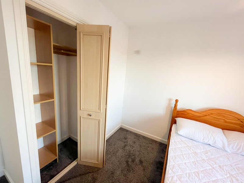 Room Burnvale Place in Livingston