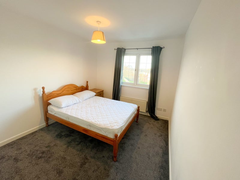 Room Burnvale Place in Livingston
