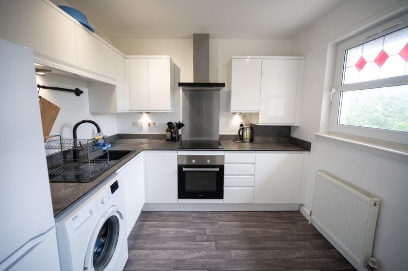 Room Burnvale Place in Livingston