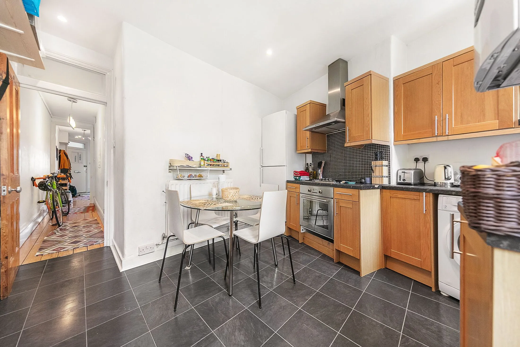 Flat Elms Crescent in Greater London