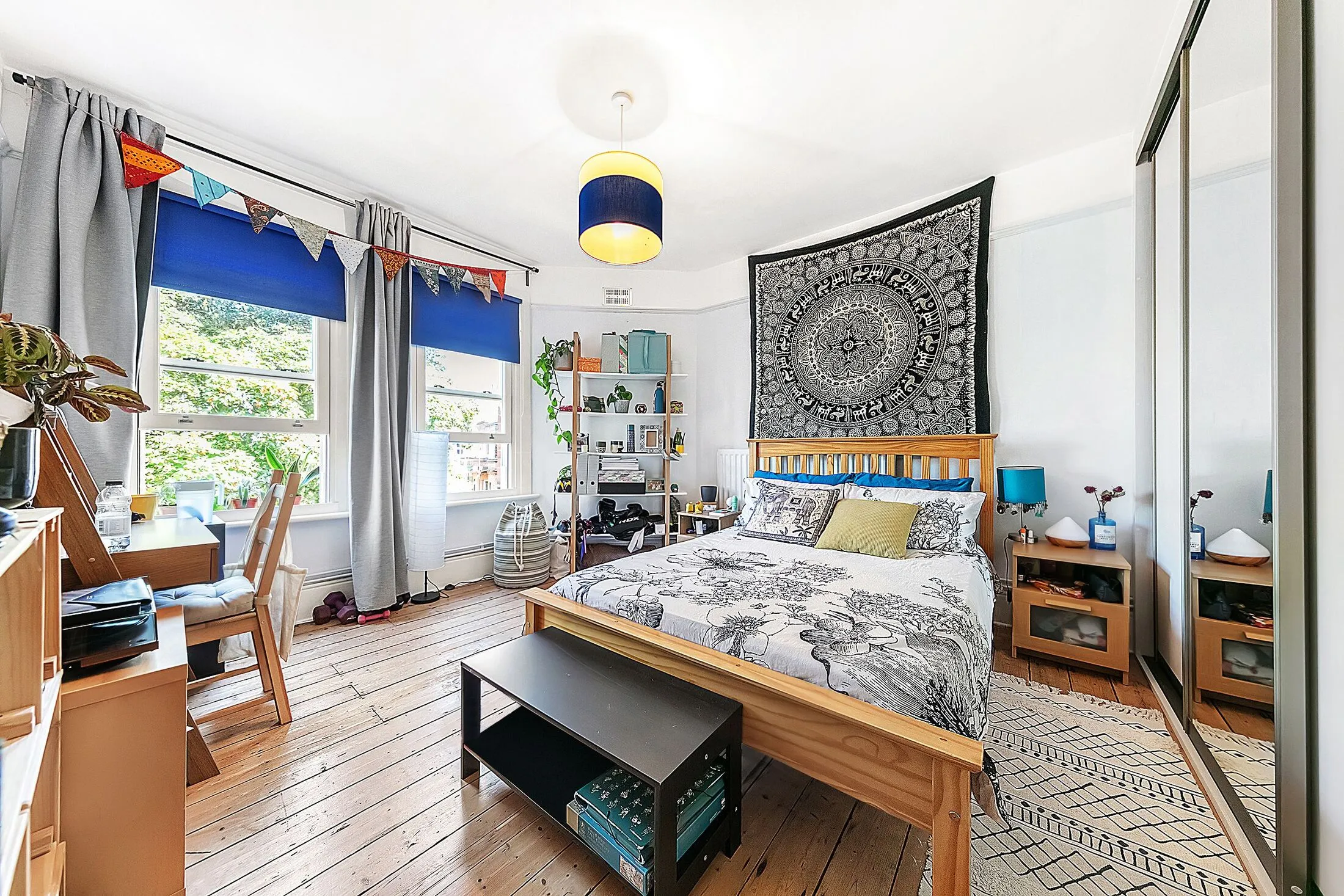 Flat Elms Crescent in Greater London