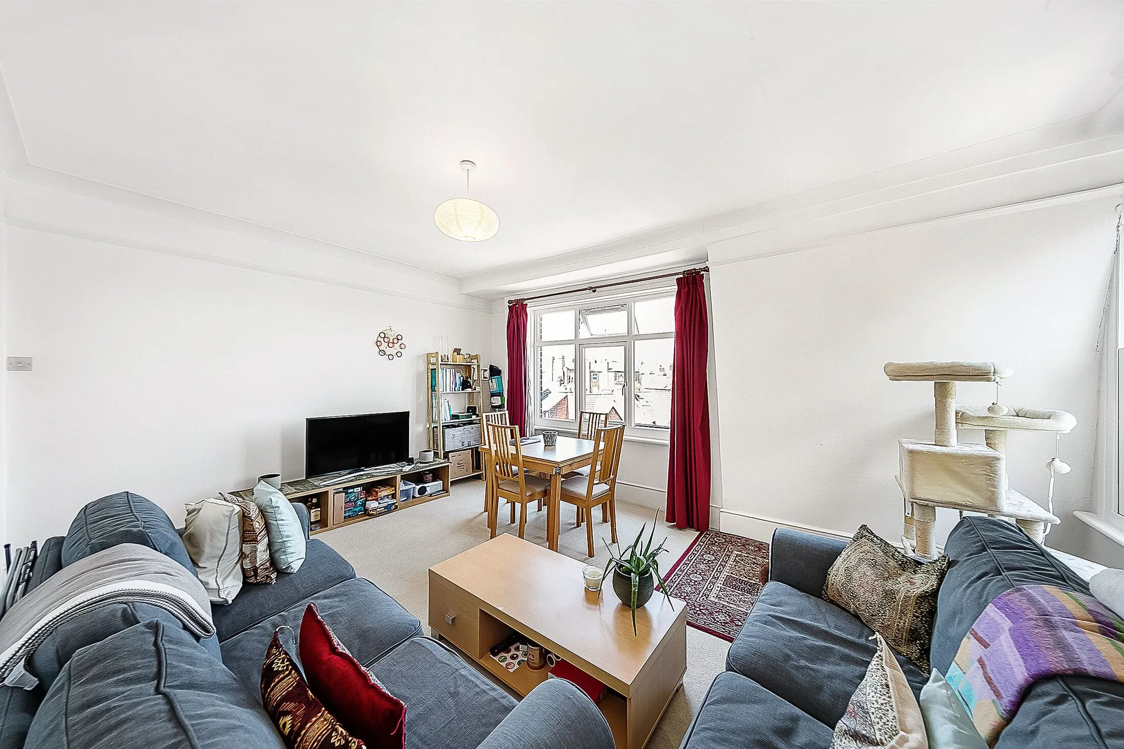 Flat Elms Crescent in Greater London
