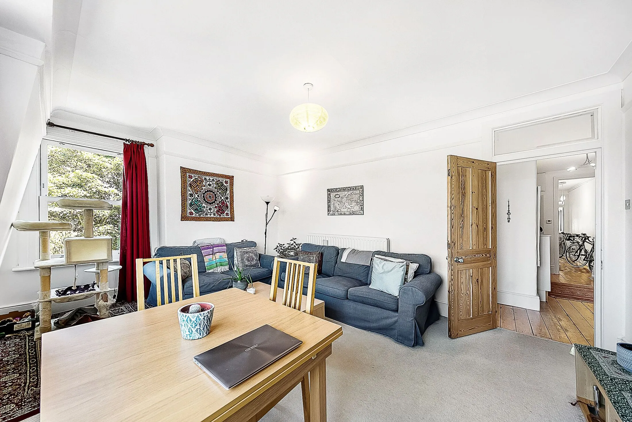 Flat Elms Crescent in Greater London